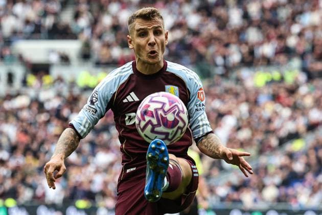 Premier League Everton v Aston Villa Matty Cash of Aston Villa controls the ball during the Premier League match Everton vs Aston Villa at Hill Dickinson Stadium, Liverpool, United Kingdom, 13th September 2025 (Photo by Mark Cosgrove News Images) Liverpool Hill Dickinson Stadium Merseyside United Kingdom Copyright: xMarkxCosgrove NewsxImagesx