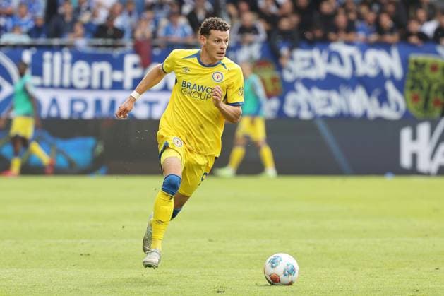 13.09.2025, xtvx, Fussball 2.Bundesliga, SV Darmstadt 98 - Eintracht Braunschweig v.l. Erencan Yardimci (Eintracht Braunschweig) Freisteller, runs with the ball (DFL DFB REGULATIONS PROHIBIT ANY USE OF PHOTOGRAPHS as IMAGE SEQUENCES and or QUASI-VIDEO) Darmstadt
