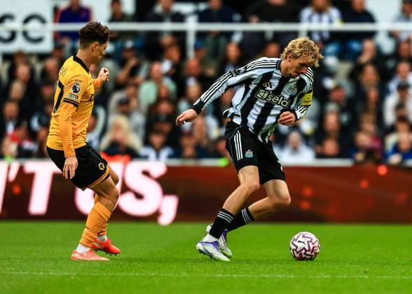 Premier League Newcastle United v Wolverhampton Wanderers Nick Woltemade of Newcastle United in action during the Premier League match Newcastle United vs Wolverhampton Wanderers at St. James s Park, Newcastle, United Kingdom, 13th September 2025 (Photo by Richard Bierton News Images) Newcastle St. James s Park Tyne and Wear United Kingdom Copyright: xRichardxBierton NewsxImagesx