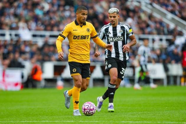 Newcastle United FC v Wolverhampton Wanderers FC, English Premier League Bruno Guimaraes Of Newcastle United battles with Joao Gomes Of Wolverhampton Wanderers during the Newcastle United FC v Wolverhampton Wanderers FC English Premier League match at St.James Park, Newcastle, England, United Kingdom on 13 September 2025 Credit: Lee Keuneke Every Second Media Editorial use only. All images are copyright Every Second Media Limited. No images may be reproduced without prior permission. All rights reserved. Premier League and Football League images are subject to licensing agreements with Football DataCo Limited. see https: www.football-dataco.com Copyright: xIMAGO EveryxSecondxMediax ESM-1579-0044 LeexKeunekex xEveryxSecondxMediax