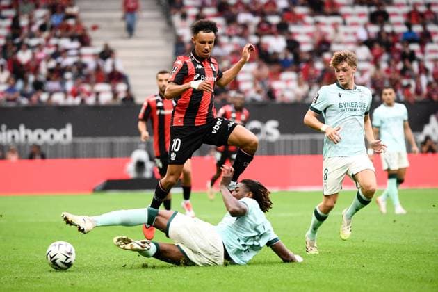 OGC Nice v FC Nantes - Ligue 1 McDonald s 2025 2026 08 Johann LEPENANT (fcn) - 10 Sofiane DIOP (ogcn) during the Ligue 1 McDonald s match between Nice and Nantes at Allianz Riviera on September 13, 2025 in Nice, France. Nice France  Copyright: xFEPx 776348123
