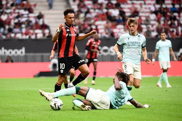 OGC Nice v FC Nantes - Ligue 1 McDonald s 2025 2026 08 Johann LEPENANT (fcn) - 10 Sofiane DIOP (ogcn) during the Ligue 1 McDonald s match between Nice and Nantes at Allianz Riviera on September 13, 2025 in Nice, France. Nice France  Copyright: xFEPx 776348123