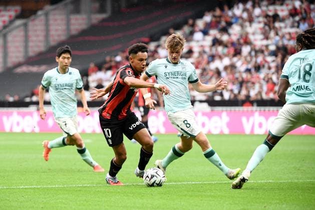 OGC Nice v FC Nantes - Ligue 1 McDonald s 2025 2026 08 Johann LEPENANT (fcn) - 10 Sofiane DIOP (ogcn) during the Ligue 1 McDonald s match between Nice and Nantes at Allianz Riviera on September 13, 2025 in Nice, France. Nice France  Copyright: xFEPx 776348123