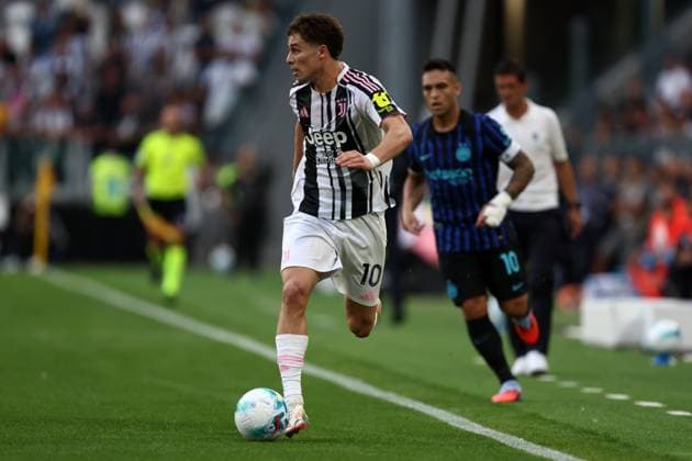 Kenan Yildiz (Juventus Fc) controls the ball, Serie A, Juventus FC v FC Internazionale, Allianz Stadium, September 13, 2025, Turin, Italy.