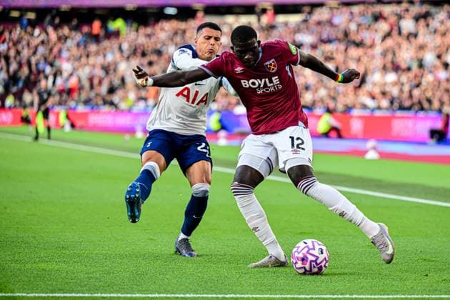 West Ham United v Tottenham Hotspur - Premier League Pedro Porro of Tottenham Hotspur challenges El Hadji Malick Diouf of West Ham during the Premier League match between West Ham United and Tottenham Hotspur at the London Stadium in Stratford, England, on September 13, 2025. Stratford Greater London United Kingdom  Copyright: xMIxNewsx originalFilename:fletcher-westhamu250913_npQiT.jpg