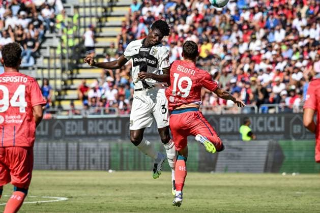 CALCIO - Serie A - Cagliari Calcio vs Parma Calcio Abdoulaye Ndiaye of Parma Calcio, Andrea Belotti of Cagliari Calcio during Cagliari Calcio vs Parma Calcio, Italian soccer Serie A match in Cagliari, Italy, September 13 2025 Cagliari Italy  Copyright: xIPAxSport ABACAx