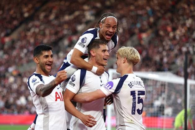 13th September 2025; London Stadium, London, England; Premier League Football, West Ham United versus Tottenham Hotspur; Micky van de Ven of Tottenham Hotspur celebrates with Xavi Simons, Cristian Romero and Lucas Bergvall of Tottenham Hotspur after scoring his sides 3rd goal in the 64th minute to make it 0-3  JohnxPatrickxFletcher