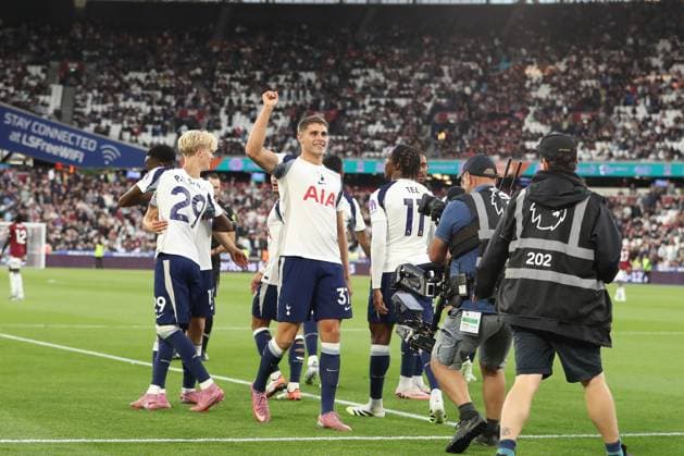 West Ham United FC v Tottenham Hotspur FC, English Premier League Micky van de Ven of Tottenham Hotspur celebrates his goal in the 64th minute for 0-3 during the West Ham United FC v Tottenham Hotspur FC English Premier League match at the Tottenham Hotspur Stadium, London, England, United Kingdom on 13 September 2025 Credit: Katie Chan Every Second Media Editorial use only. All images are copyright Every Second Media Limited. No images may be reproduced without prior permission. All rights reserved. Premier League and Football League images are subject to licensing agreements with Football DataCo Limited. see https: www.football-dataco.com Copyright: xIMAGO EveryxSecondxMediax ESM-1580-0091 KatiexChanx xEveryxSecondxMediax