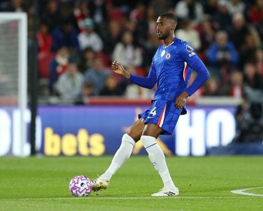 London, England, September 13 2025: Tosin Adarabioyo (4 Chelsea) during the Premier League game between Brentford and Chelsea at Gtech Community Stadium in London, England. (Photo by Jay Patel Sports Press Photo SPP) Copyright: xJayxPatel SportsxPressxPhoto SPPx Sportspressphoto_SPR24957