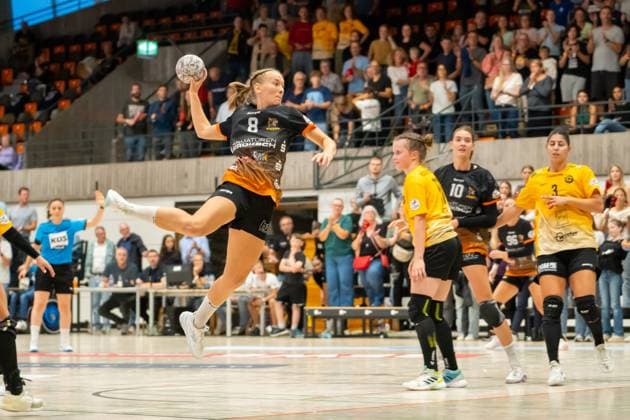 Handball I Frauen I Saison 2025-2026 I 2. Bundesliga I 3. Spieltag I VfL Waiblingen - HC Rödertal I 13.09.2025 Belen Gettwart (8, VfL Waiblingen Tigers) im Wurf Waiblingen Rundsporthalle Baden-Württemberg Deutschland Copyright: xLobeca MaxxPetershansx