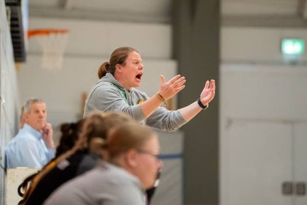 Handball I Frauen I Saison 2025-2026 I 2. Bundesliga I 3. Spieltag I VfL Waiblingen - HC Rödertal I 13.09.2025 Trainerin Maike Daniels (HC Rödertal) Waiblingen Rundsporthalle Baden-Württemberg Deutschland Copyright: xLobeca MaxxPetershansx