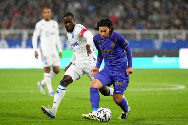 AJ Auxerre v AS Monaco - Ligue 1 McDonald s 2025 2026 42 Elisha OWUSU (aja) - 18 Takumi MINAMINO (asm) during the Ligue 1 McDonald s match between Auxerre and Monaco at Stade Abbe Deschamps on September 13, 2025 in Auxerre, France. Auxerre France  Copyright: xFEPx 776348121