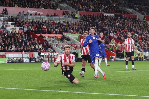 Brentford v Chelsea 13 September 2025, London - Premier League Football - Brentford FC v Chelsea FC - Cole Palmer of Chelsea scores their first goal - Photo: Mark Leech. London UK Copyright: xMarkxLeechxOffside