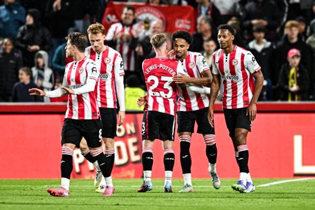 13th September 2025; Gtech Community Stadium, Brentford, London, England; Premier League Football, Brentford versus Chelsea; Kevin Schade of Brentford celebrates with his team after scoring in the 35th minute for 1-0  GodfreyxPitt