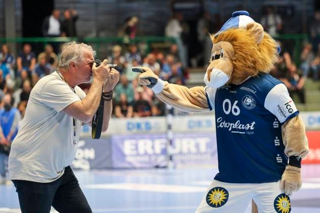 GER, 1.HBL. bergischer HC vs. GWD Minden 13.09.2025, Unihalle, Wuppertal, GER, 1.HBL. bergischer HC vs. GWD Minden, im Bild: Maskottchen BERGI, mit BHC Fotograf Andreas Fischer