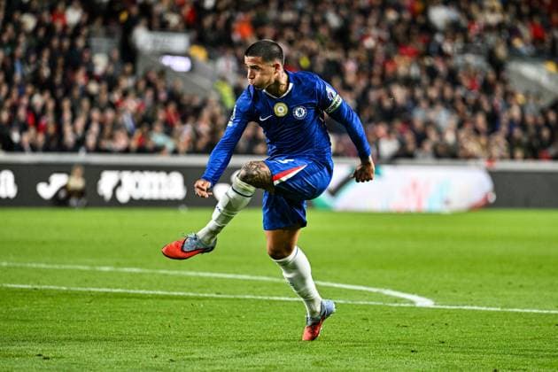 13th September 2025; Gtech Community Stadium, Brentford, London, England; Premier League Football, Brentford versus Chelsea; Enzo Fernandez of Chelsea shoots at goal  GodfreyxPitt