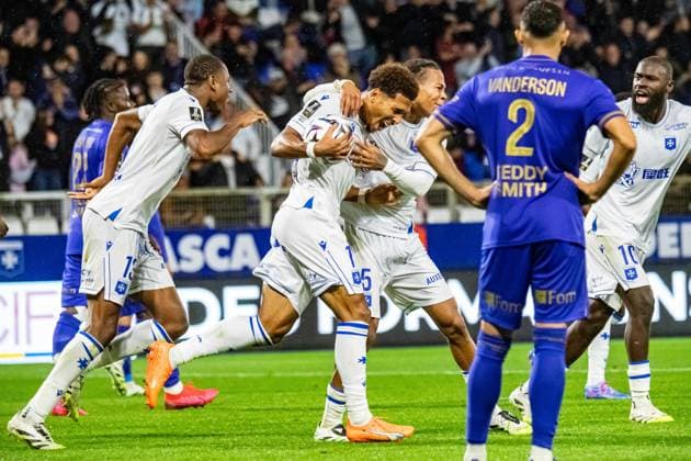 FOOTBALL : AJ Auxerre vs AS Monaco - Ligue 1 - JournÃ e 4 - 13 09 2025 Joie des joueurs de l™AJ Auxerre aprÃ s le but de Danny Namaso (AJ Auxerre) AuxerreFrance  Copyright: xBaptistexAutissierx