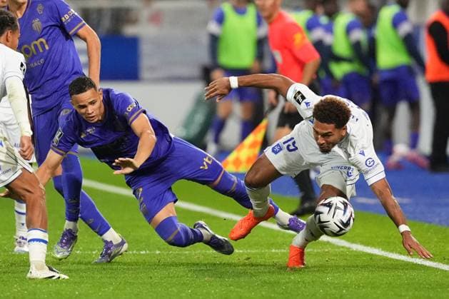 AJ Auxerre v AS Monaco - Ligue 1 McDonald s 2025 2026 19 Danny NAMASO (aja) - 02 Vanderson DE OLIVEIRA CAMPOS (asm) during the Ligue 1 McDonald s match between Auxerre and Monaco at Stade Abbe Deschamps on September 13, 2025 in Auxerre, France. Auxerre France  Copyright: xFEPx 776348121