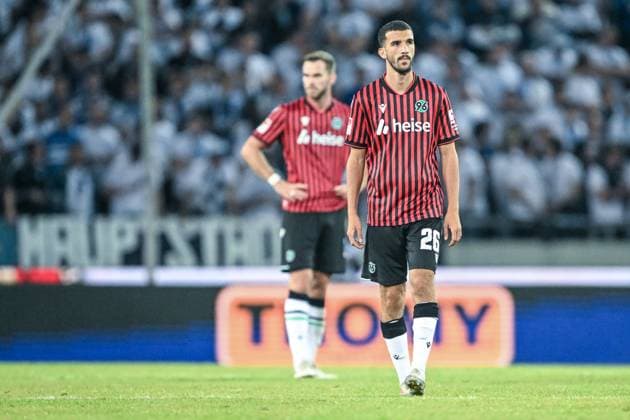 2. Bundesliga - Hannover 96 - Hertha BSC Berlin am 13.09.2025 in der HDI Arena in Hannover Waniss TaÃ¯bi (Hannover) unzufrieden, enttäuscht, enttaeuscht, niedergeschlagen.