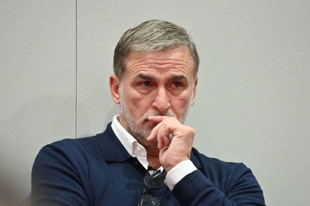 Stefan KUNTZ (Sportvorstand HSV),ernst, Einzelbild,angeschnittenes Einzelmotiv,Portraet,Portrait,Porträt. Fussball 1. Bundesliga Saison 2025 2026, 3.Spieltag, Spieltag03 FC Bayern Muenchen - Hamburger SV (HSV) 5-0 am 13.09.2025 , A L L I A N Z A R E N A.