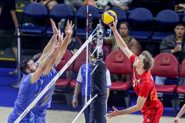 (250914) -- QUEZON CITY, Sept. 14, 2025 -- Ferre Reggers (R) of Belgium competes during the pool F match between Belgium and Ukraine at the FIVB Men s World Championship, WM, Weltmeisterschaft 2025 in Quezon City, the Philippines, on Sept. 14, 2025. ) (SP)PHILIPPINES-QUEZON CITY-VOLLEYBALL-FIVB MEN S WORLD CHAMPIONSHIP 2025-UKR VS BEL ROUELLExUMALI 