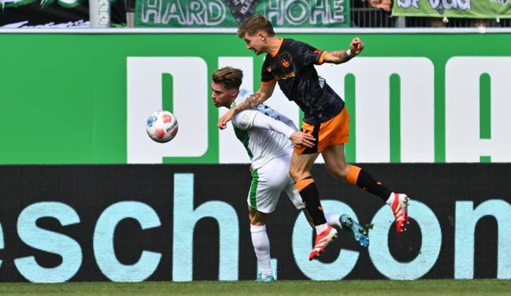 14.09.2025 - Fussball - Saison 2025 2026 - 2. Fussball - Bundesliga - 05. Spieltag: SpVgg Greuther Fürth ( Kleeblatt ) - 1. FC Kaiserslauten FCK ( Rote Teufel ) - Sportfoto Zink - xwoxzix - DFL regulations prohibit any use of photographs as image sequences and or quasi-video - only for editorial use - Gian Luca Gian-Luca Itter (27, SpVgg Greuther Fürth ) Paul Joly (26, 1. FC Kaiserslautern FCK )