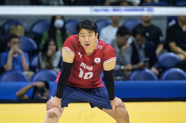 September 14, 2025, Quezon City, Manila, Philippines: France vs Korea in the Pool Phase during the FIVB Mens Volleyball World Championship, WM, Weltmeisterschaft 2025 in Manila, Philippines. France wins the match in 3 straight sets. Koreas Gyeong-Bok NA Quezon City Philippines - ZUMAr144 20250914_zap_r144_062 Copyright: xJaynexRussellx
