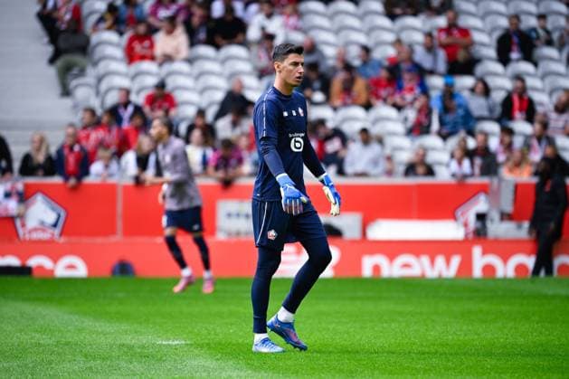 FOOTBALL : Lille vs Toulouse - Ligue 1 - 14 09 2025 Berke Ozer ( 1 - Lille ) warms up prior the Ligue 1 match between Lille OSC and Toulouse FC at Stade Pierre Mauroy on September 14 , 2025 in Lille, France. ( Photo by Federico Pestellini PsnewZ ) - LilleFrance  Copyright: xx