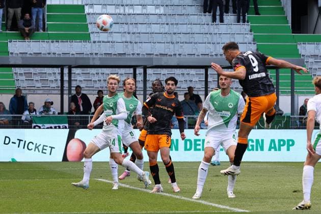 14.09.2025, xmohx, Fussball 2.Bundesliga, SpVgg Greuther Fuerth - 1.FC Kaiserslautern v.l. Ivan Prtajin (1. FC Kaiserslautern) Torschuetze, erzielt das Tor, Treffer, scores the goal 0:2 (DFL DFB REGULATIONS PROHIBIT ANY USE OF PHOTOGRAPHS as IMAGE SEQUENCES and or QUASI-VIDEO) Fuerth