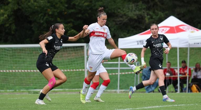 Stuttgart , Fußball 2. Bundesliga , VfB Stuttgart Frauen vs. Viktoria Berlin , Nicole Billa ( VfB )