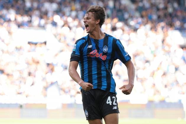 Bergamo, Italy, 14th September 2025. Giorgio Scalvini of Atalanta celebrates after scoring to give the side a 1-0 lead during the Atalanta vs Lecce Serie A match at New Balance Stadium, Bergamo. Picture credit should read: Jonathan Moscrop Sportimage EDITORIAL USE ONLY. No use with unauthorised audio, video, data, fixture lists, club league logos or live services. Online in-match use limited to 120 images, no video emulation. No use in betting, games or single club league player publications. SPI_007_JM_ATALANTA_LECCE_ SPI-4119-0007