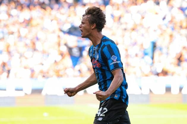 Bergamo, Italy, 14th September 2025. Giorgio Scalvini of Atalanta celebrates after scoring to give the side a 1-0 lead during the Atalanta vs Lecce Serie A match at New Balance Stadium, Bergamo. Picture credit should read: Jonathan Moscrop Sportimage EDITORIAL USE ONLY. No use with unauthorised audio, video, data, fixture lists, club league logos or live services. Online in-match use limited to 120 images, no video emulation. No use in betting, games or single club league player publications. SPI_014_JM_ATALANTA_LECCE_ SPI-4119-0014