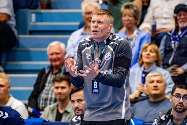 Daikin Handball Bundesliga, VfL Gummersbach - Füchse Berlin 14.09.2025 Gudjón Valur Sigurdsson (Trainer VfL Gummersbach); Daikin Handball Bundesliga, VfL Gummersbach - Füchse Berlin 14.09.2025 Copyright: xBEAUTIFULxSPORTS Erlhofx