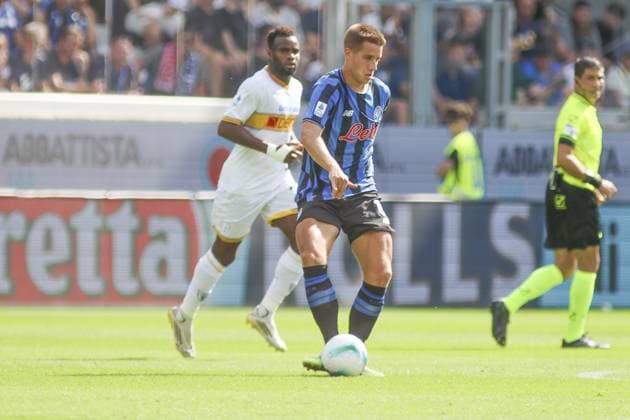 Mario Pasalic of Atalanta BC play the ball during Atalanta BC vs US Lecce, 3Â° Serie A Enilive 2025-26 game at New Balance stadium in Bergamo (BG), Italy, on September 14, 2025.  Copyright: xDavidexCasentini IPAxSportx xipa-agency.netx xx IPA_64843830 IPA_Agency_IPA64843830