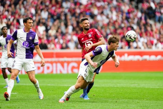 LOSC Lille v Toulouse FC - Ligue 1 McDonald s 2025 2026 09 Olivier GIROUD (losc) during the Ligue 1 McDonald s match between Lille and Toulouse at Stade Pierre Mauroy on September 14, 2025 in Lille, France. Lille France  Copyright: xFEPx 776348125