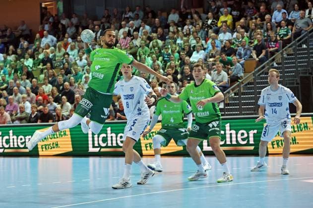 14.09.2025, xovx, Handball Daikin Handball Bundesliga, HSG Wetzlar - TBV Lemgo Lippe v.l. Philipp Ahouansou (HSG Wetzlar), Frederik Simak (TBV Lemgo Lippe), Filip Vistorop (HSG Wetzlar), Josip Simic (HSG Wetzlar), Bobby Schagen (TBV Lemgo Lippe) Wetzlar Buderus-Arena Hessen Deutschland (DE)