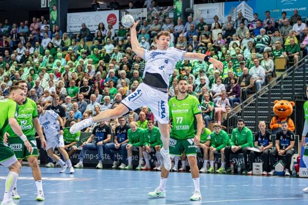 Handball Bundesliga; HSG Wetzlar - TBV Lemgo Lippe, 14.09.25 Joel Willecke (TBV Lemgo Lippe, 24), Stefan Cavor (HSG Wetzlar, 77) Handball Bundesliga; HSG Wetzlar - TBV Lemgo Lippe: Wetzlar, 14.09.25 Copyright: xBEAUTIFULxSPORTS Roeczeyx