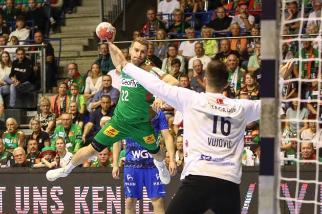 14.09.2025, xgox, Handball - Daikin HBL SC Magdeburg - TVB Stuttgart emspor, v.l. Lukas Mertens (Magdeburg, 22) wirft Tor, Torschuetze, erzielt Tor, Treffer, scores the goal Magdeburg