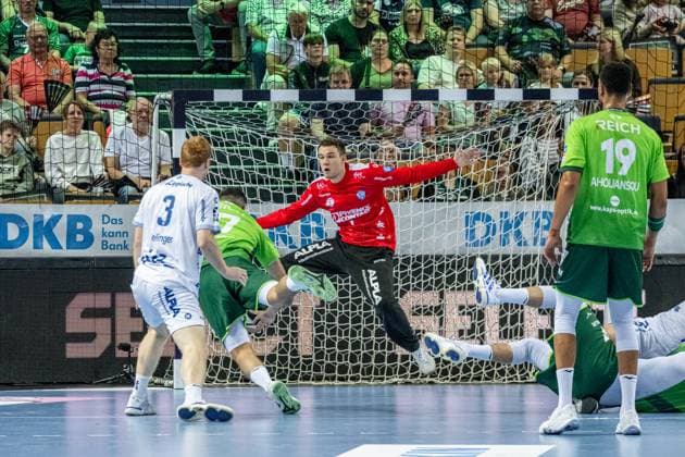 Handball Bundesliga; HSG Wetzlar - TBV Lemgo Lippe, 14.09.25 Constantin Möstl (TBV Lemgo Lippe, 1), Stefan Cavor (HSG Wetzlar, 77), Nicolai Theilinger (TBV Lemgo Lippe, 3), Philipp Ahouansou (HSG Wetzlar, 19) Handball Bundesliga; HSG Wetzlar - TBV Lemgo Lippe: Wetzlar, 14.09.25 Copyright: xBEAUTIFULxSPORTS Roeczeyx