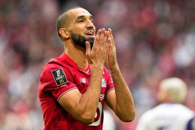 LOSC Lille v Toulouse FC - Ligue 1 McDonald s 2025 2026 06 Nabil BENTALEB (losc) during the Ligue 1 McDonald s match between Lille and Toulouse at Stade Pierre Mauroy on September 14, 2025 in Lille, France. Lille France  Copyright: xFEPx 776348125