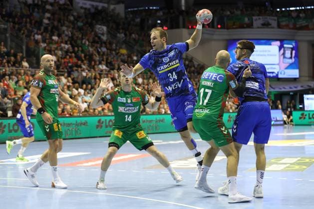 14.09.2025, xtgx, SC Magdeburg - TVB Stuttgart v.l. Kai Haefner (Häfner, Stuttgart, 34) wirft Tor, Torschuetze, erzielt Tor, Treffer, scores the goal Magdeburg