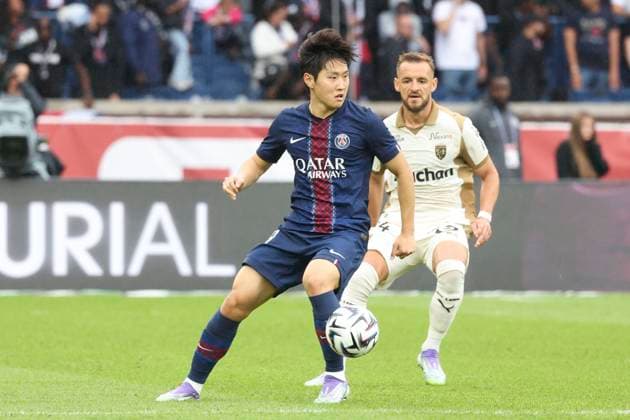 FOOTBALL : Paris Saint Germain Vs RC Lens - Ligue 1 - 14 09 2025 Lee Kang-In (PSG) Vs Nidal Celik (RC Lens) ParisFrance  Copyright: xMichtofx
