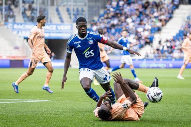 FOOTBALL : Racing Strasbourg vs Le Havre- 4eme journee. Ligue 1 Stade de la Meinau 14 09 2025 Mamadou Sarr 23 (RCS) et Issa SoumarÃ 45  Copyright: xelyxandroxcegarrax