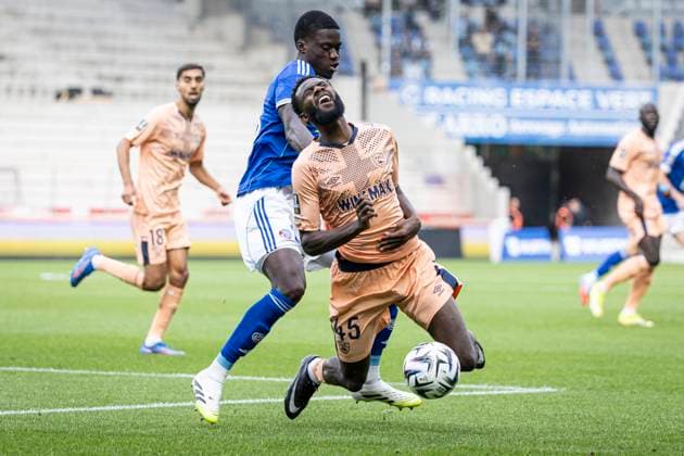 FOOTBALL : Racing Strasbourg vs Le Havre- 4eme journee. Ligue 1 Stade de la Meinau 14 09 2025 Mamadou Sarr 23 (RCS) et Issa SoumarÃ 45  Copyright: xelyxandroxcegarrax