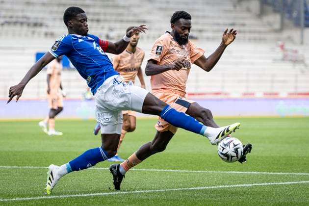 FOOTBALL : Racing Strasbourg vs Le Havre- 4eme journee. Ligue 1 Stade de la Meinau 14 09 2025 Mamadou Sarr 23 (RCS) et Issa SoumarÃ 45  Copyright: xelyxandroxcegarrax