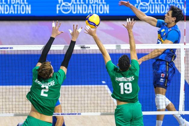 September 14, 2025, Quezon City, Manila, Philippines: Italy vs Algeria in the Pool Phase during the FIVB Mens Volleyball World Championship, WM, Weltmeisterschaft 2025 in Manila, Philippines. Quezon City Philippines - ZUMAr144 20250914_zap_r144_090 Copyright: xJaynexRussellx