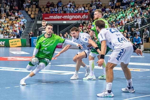 Handball Bundesliga; HSG Wetzlar - TBV Lemgo Lippe, 14.09.25 Filip Vistorop (HSG Wetzlar, 4), Joel Willecke (TBV Lemgo Lippe, 24), Tim Suton (TBV Lemgo Lippe, 23), Nikola Grahovac (HSG Wetzlar, 2) Handball Bundesliga; HSG Wetzlar - TBV Lemgo Lippe: Wetzlar, 14.09.25 Copyright: xBEAUTIFULxSPORTS Roeczeyx