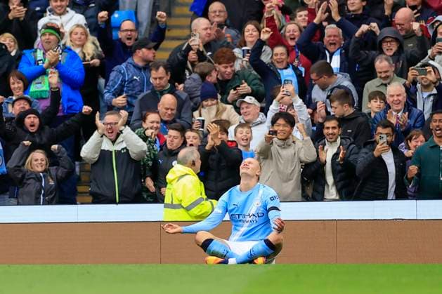 Manchester City v Manchester United, ManU Premier League 14 09 2025. Erling Haaland (9) of Manchester City celebrates scoring to make it 3-0 during the Premier League match between Manchester City and Manchester United at the Etihad Stadium, Manchester, England on 14 September 2025. Manchester Etihad Stadium Manchester England Editorial use only DataCo restrictions apply See www.football-dataco.com , Copyright: xConorxMolloyx PSI-22824-0040