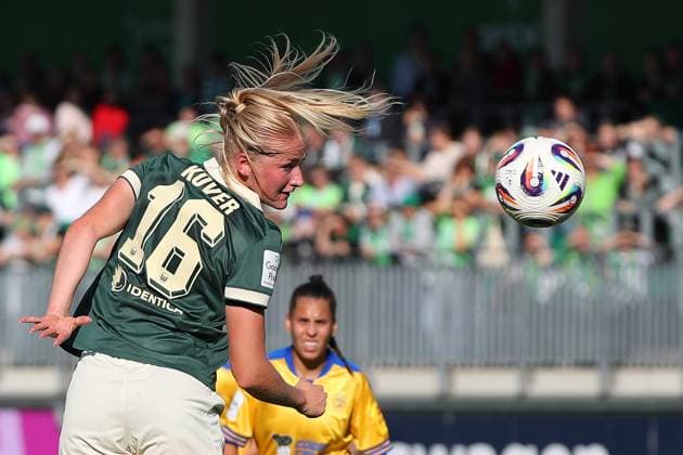 VfL- , BL Frauen, Wolfsburg, 14.09.2025, FUßBALL - VfL Wolfsburg vs. FC Carl-Zeiss-Jena, Google Pixel Frauen-Bundesliga, Saison 2025 26. Camilla Küver (VfL Wolfsburg) Wolfsburg