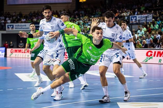 14.09.2025, xovx, Handball Daikin Handball Bundesliga, HSG Wetzlar - TBV Lemgo Lippe v.l. Tim Suton (TBV Lemgo Lippe), Filip Vistorop (HSG Wetzlar), Josip Simic (HSG Wetzlar), Samuel Zehnder (TBV Lemgo Lippe) Wetzlar Buderus-Arena Hessen Deutschland (DE)
